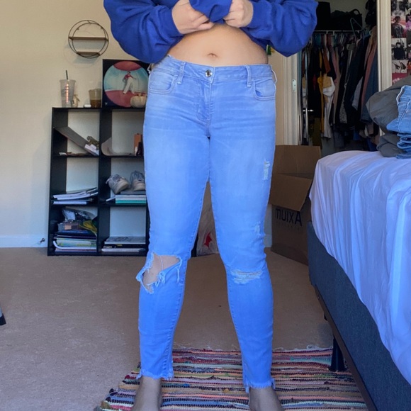 american eagle ripped jeans - Picture 3 of 3